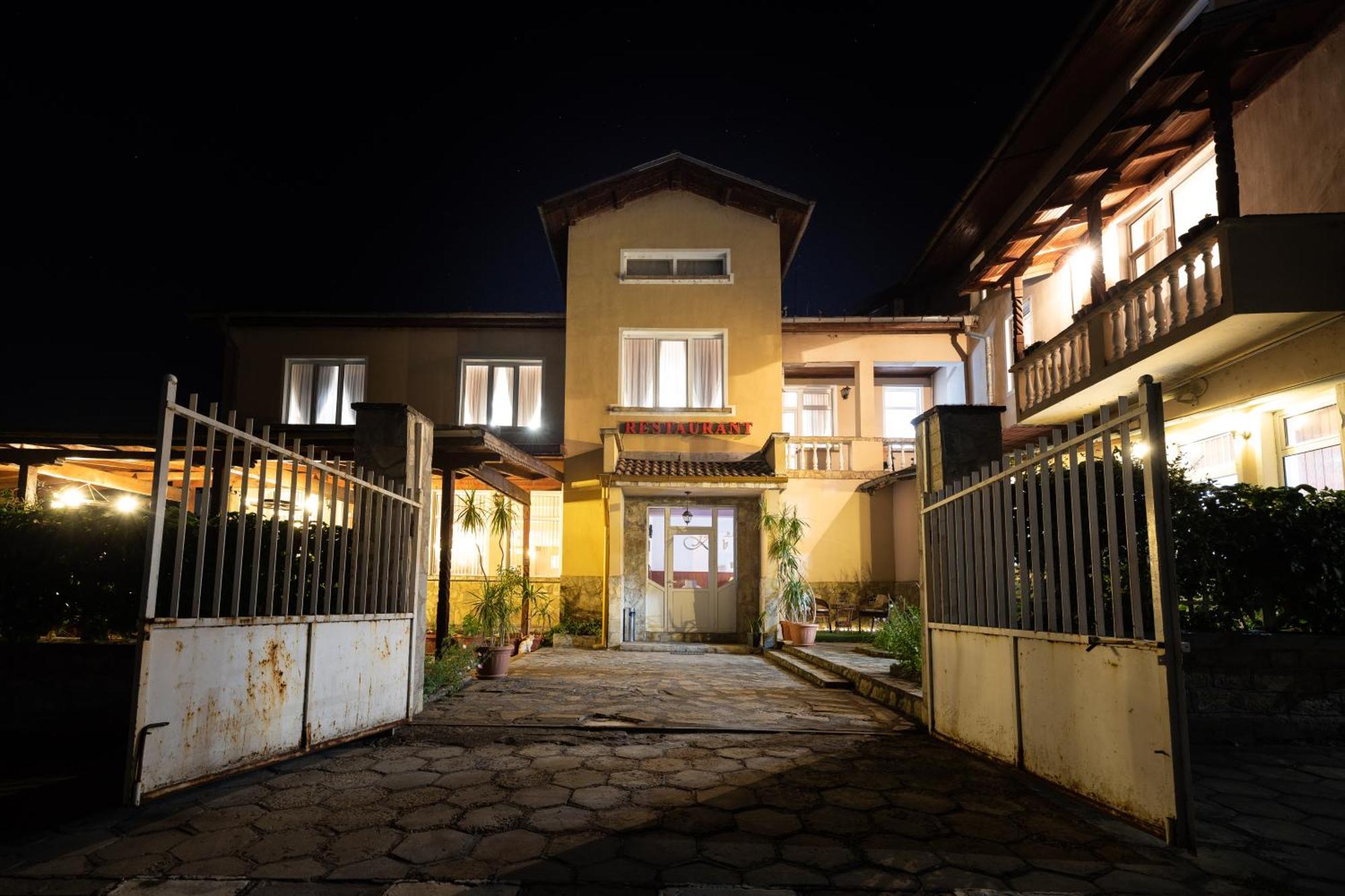 Hotel Kibor Gulubovo  Exterior photo